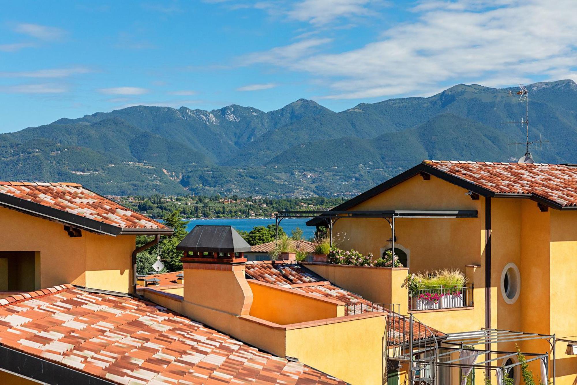 Borgo Del Torchio Apartments By Wonderful Italy Manerba del Garda Dış mekan fotoğraf