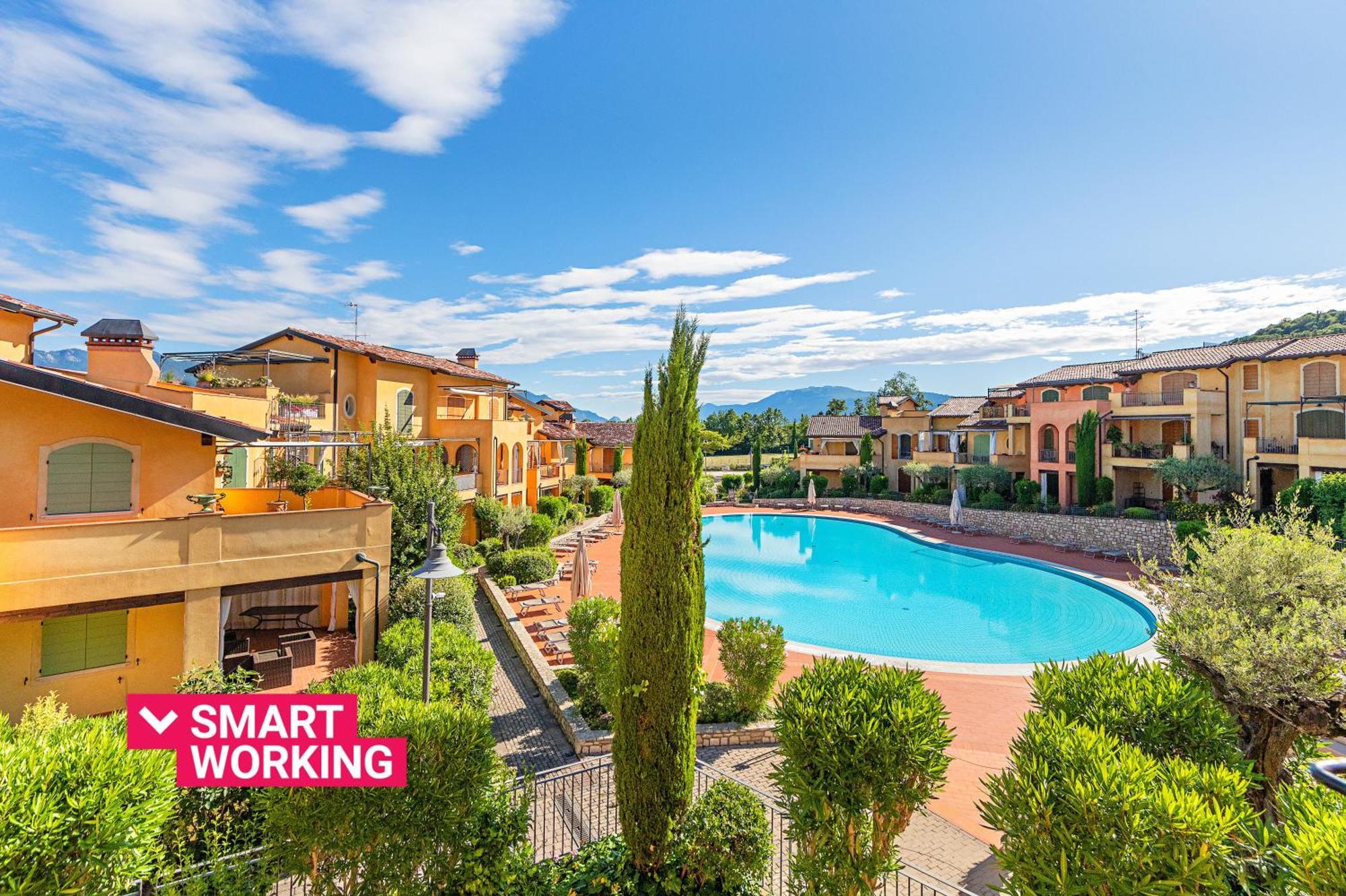 Borgo Del Torchio Apartments By Wonderful Italy Manerba del Garda Dış mekan fotoğraf