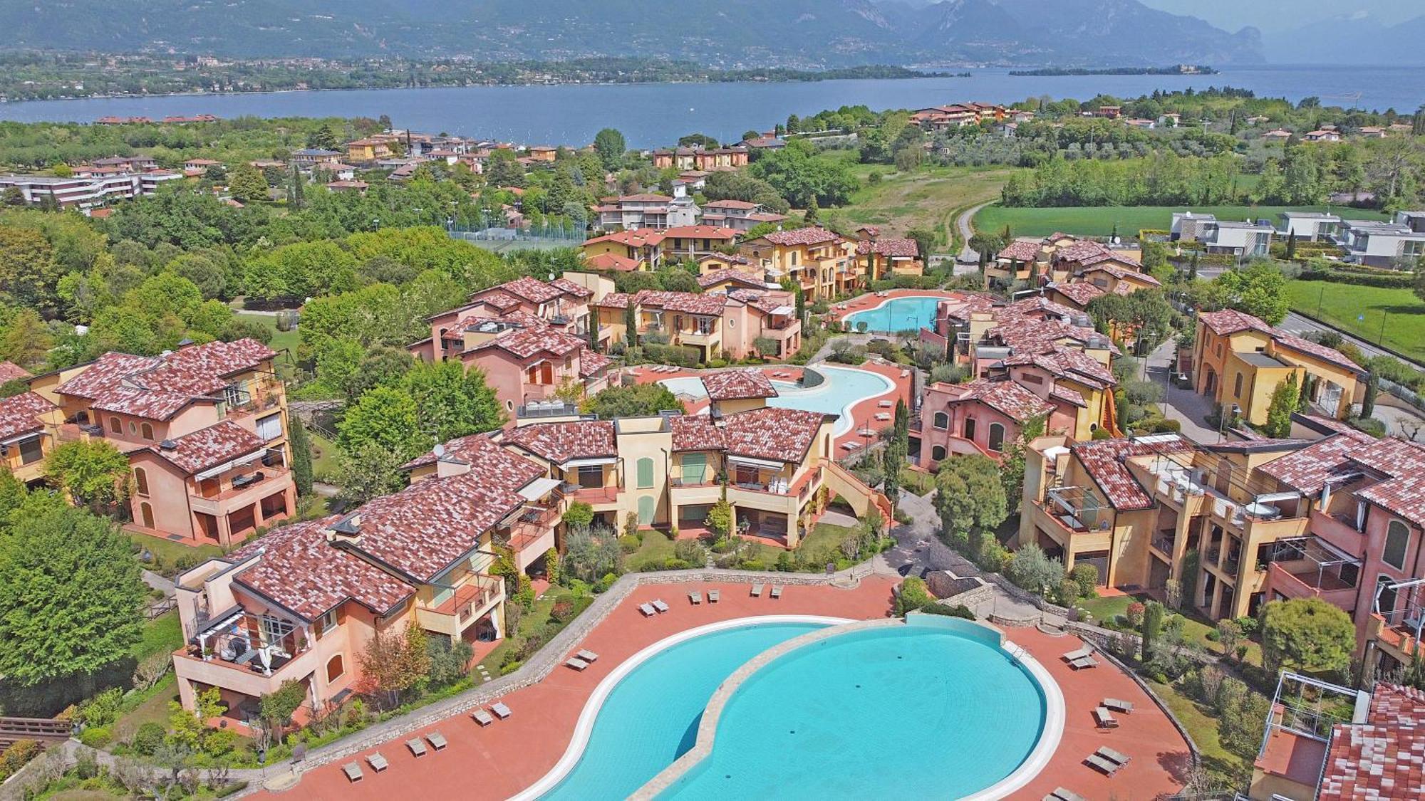 Borgo Del Torchio Apartments By Wonderful Italy Manerba del Garda Dış mekan fotoğraf